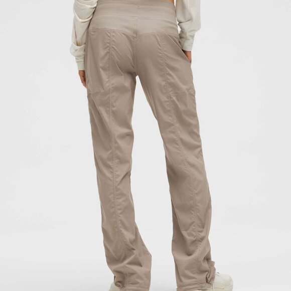 BNWT Lululemon Dance Studio Mid-Rise Pant *Tall colours in details, Size 4 - Picture 4 of 12